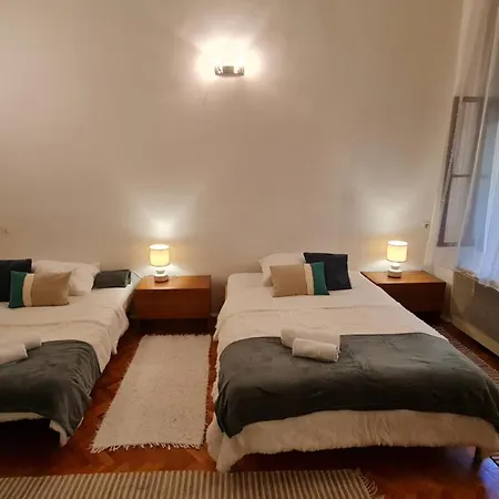Zebra Apartman *